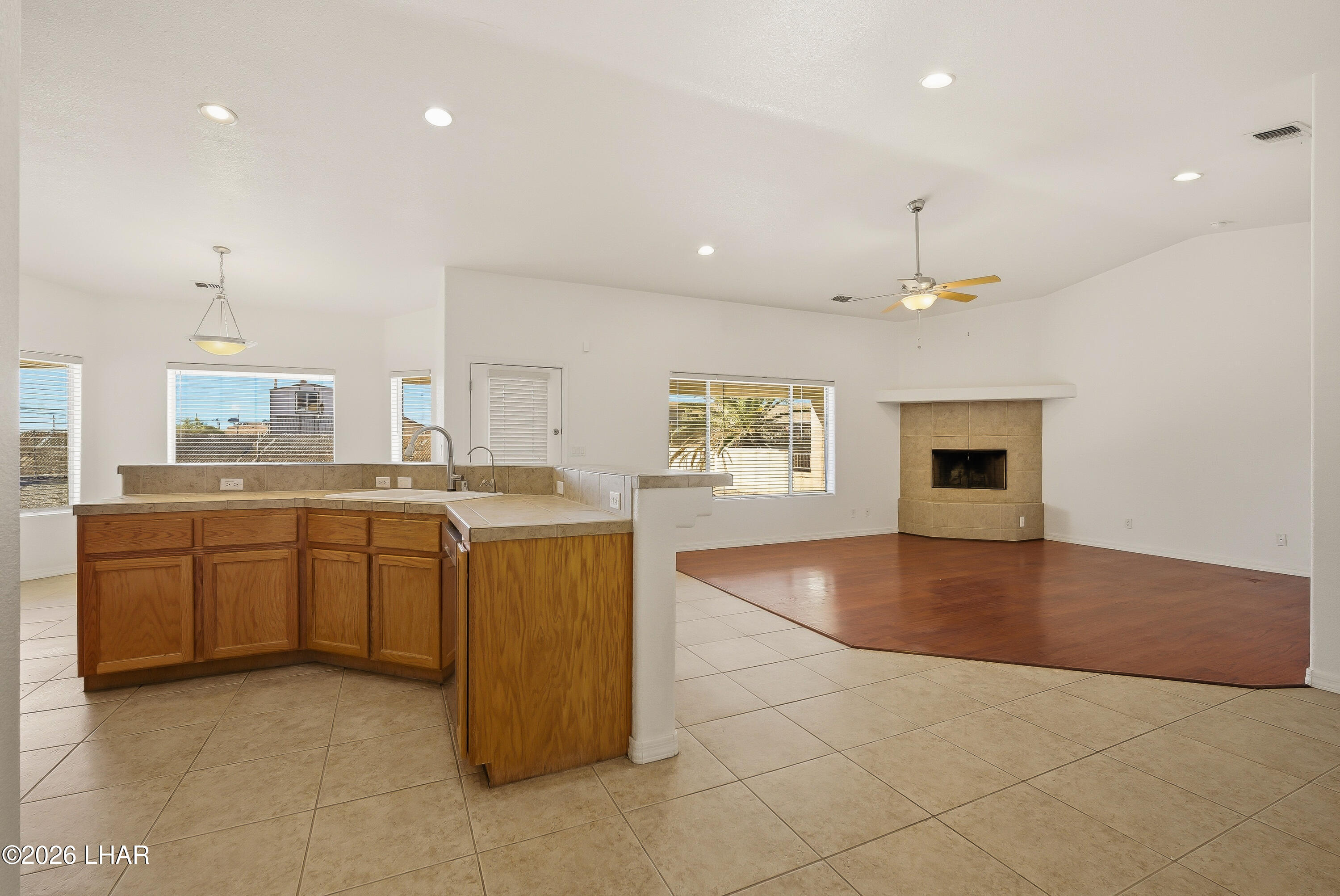 3316 Thundercloud Dr