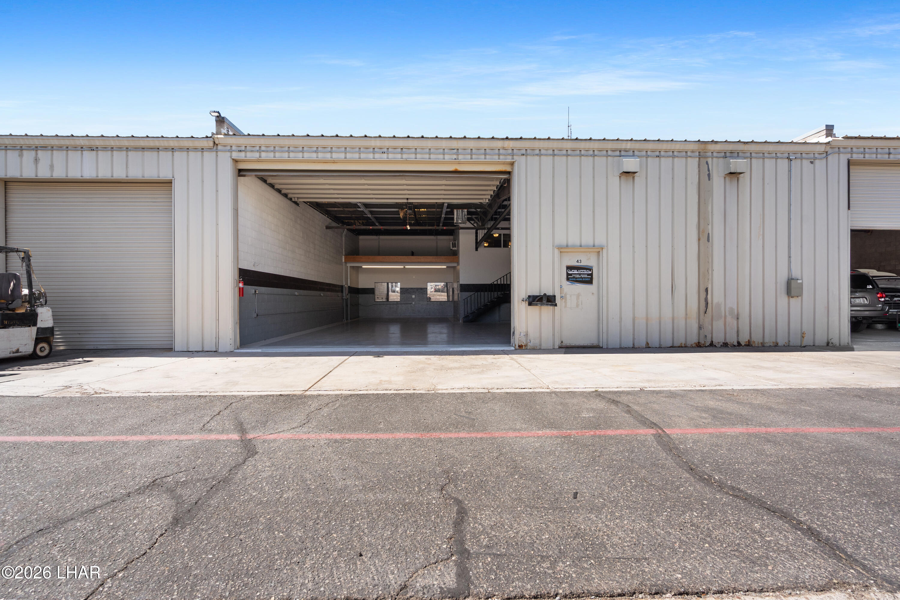 1600 W Acoma Blvd W 43