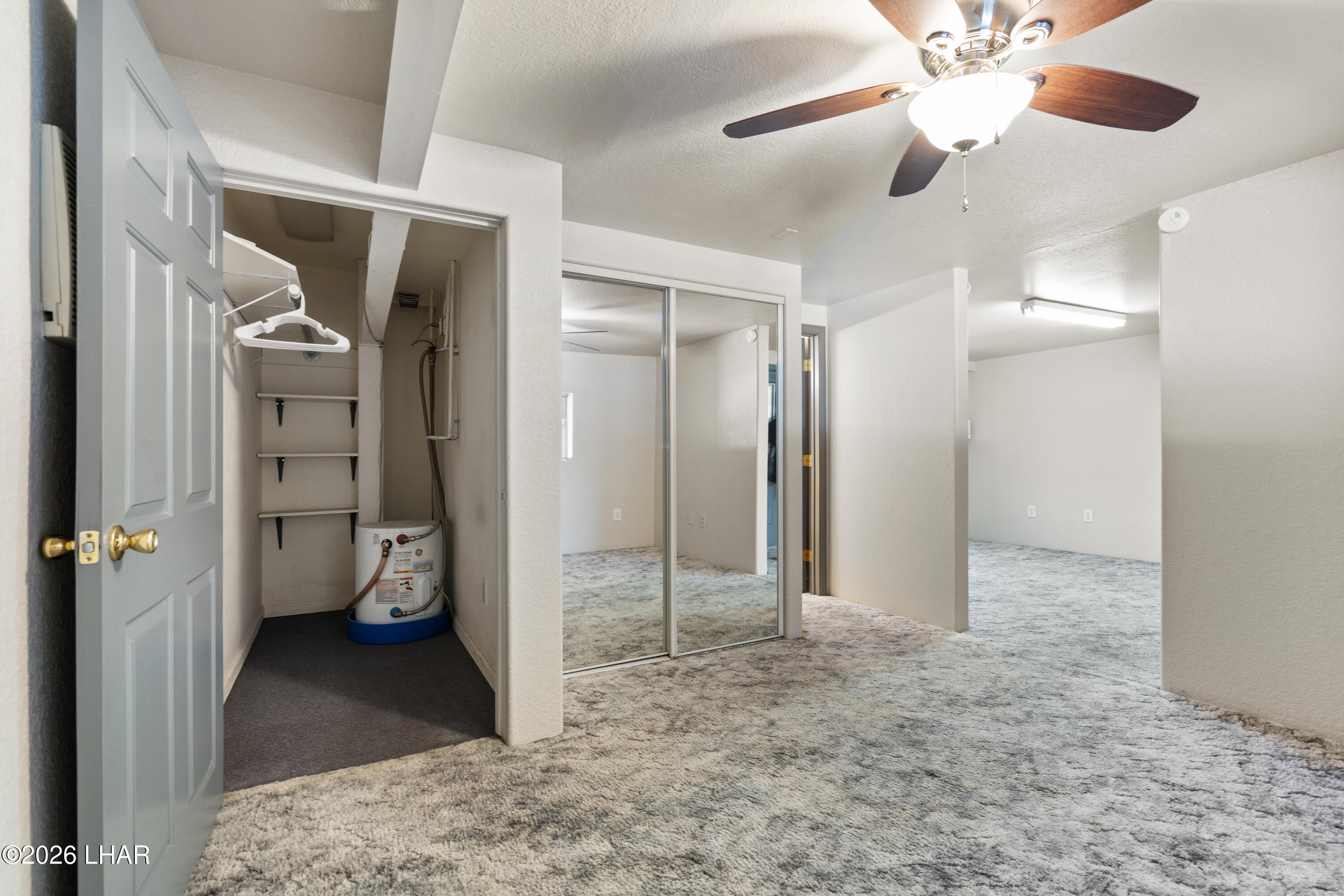 1600 W Acoma Blvd W 43