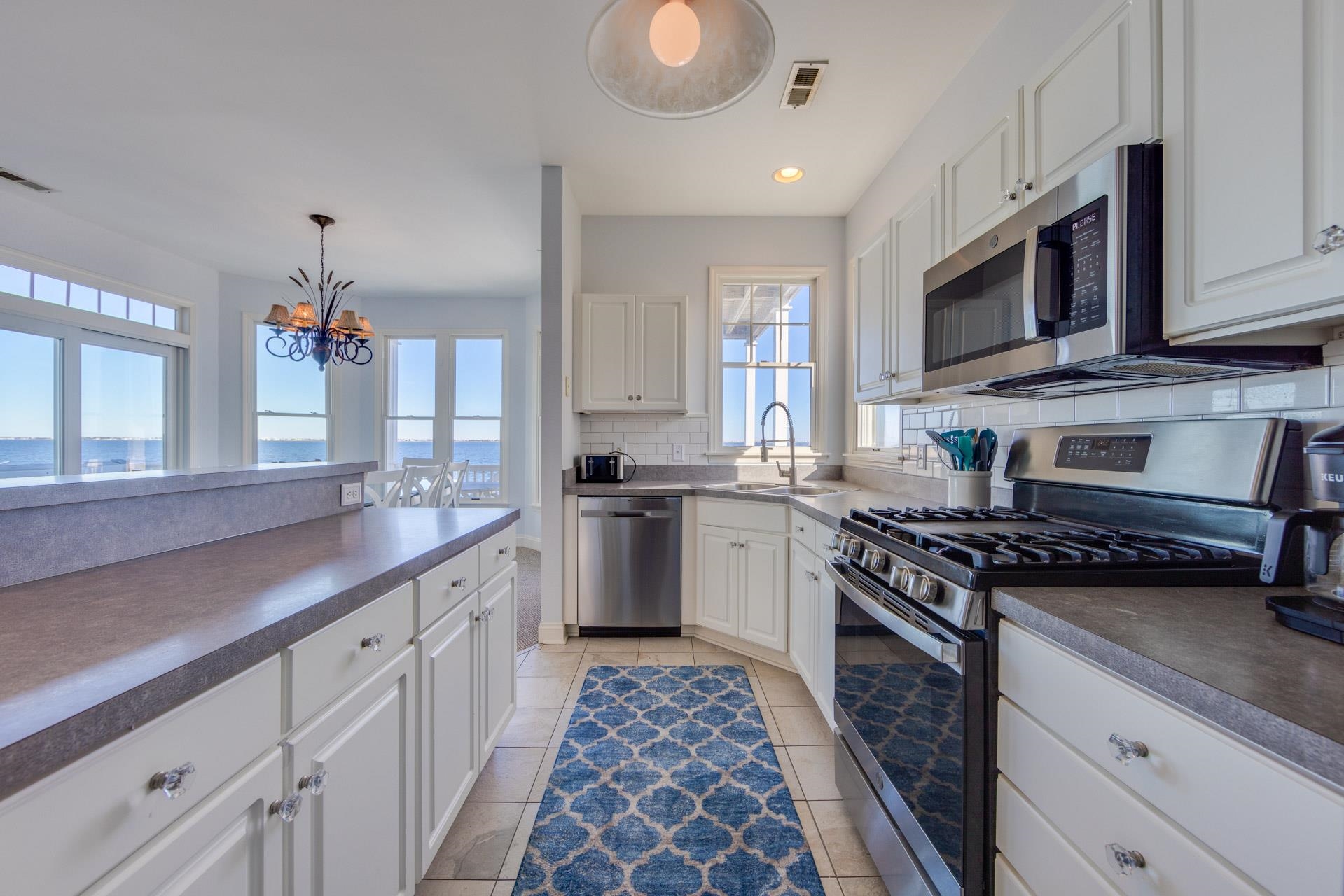 65 Ballast Point Drive Unit: Lot 65