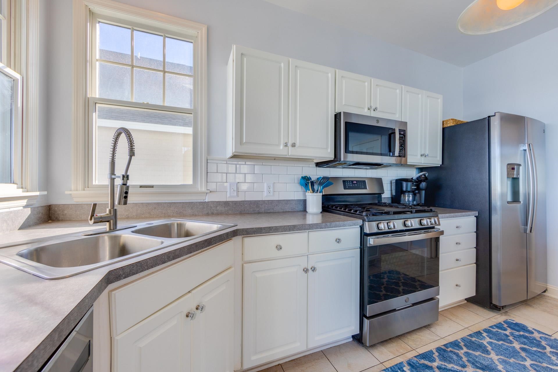 65 Ballast Point Drive Unit: Lot 65