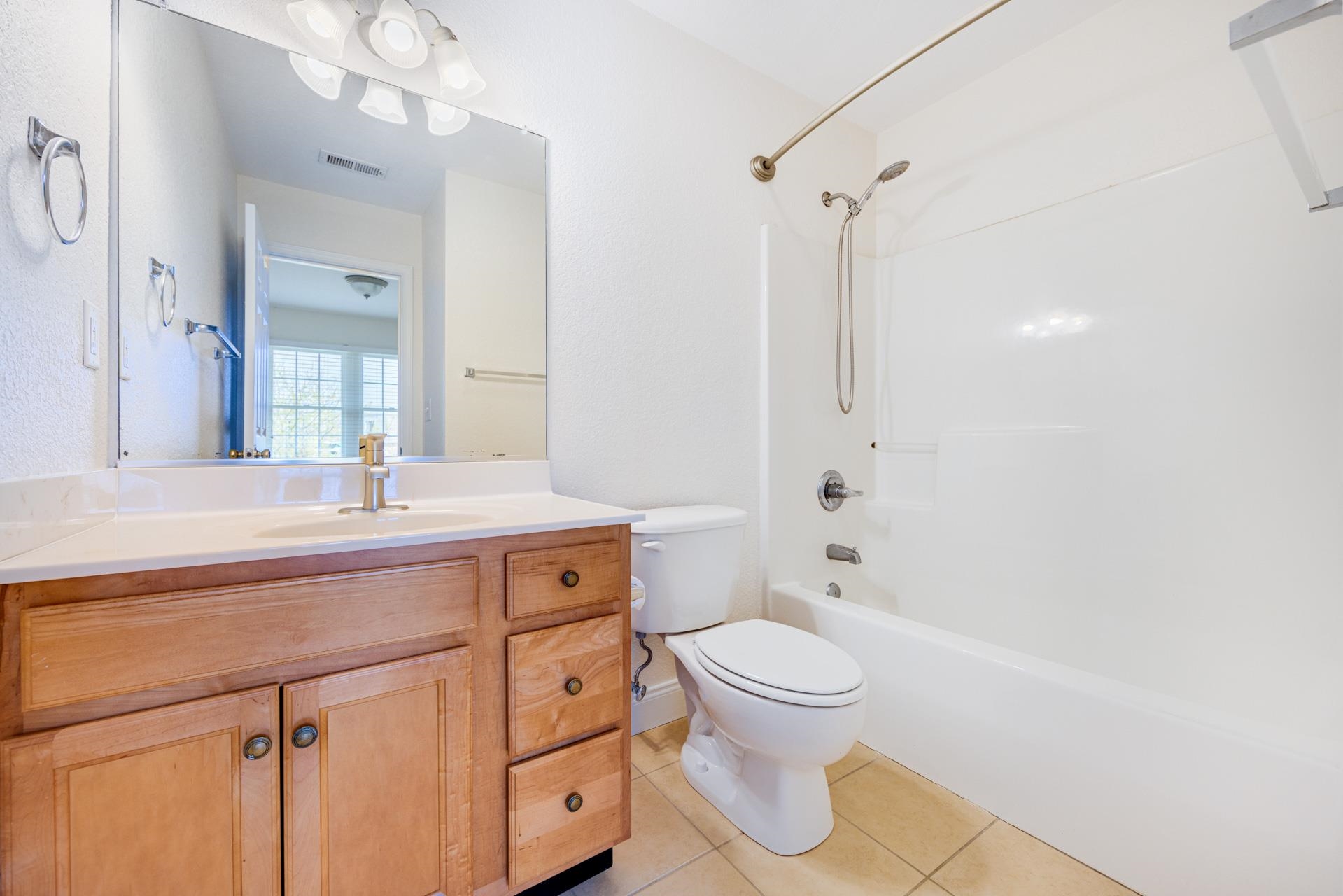 119 Gables Way Unit 15B