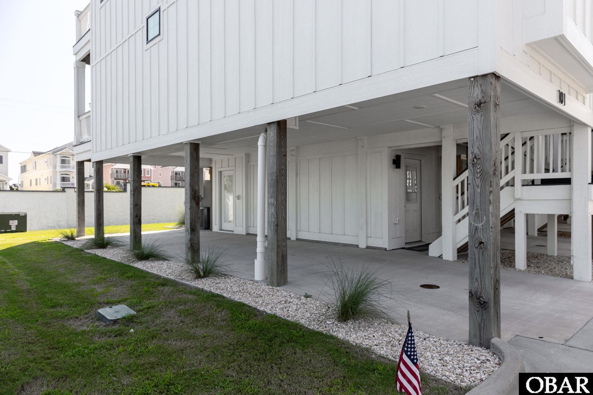 902 S Virginia Dare Trail