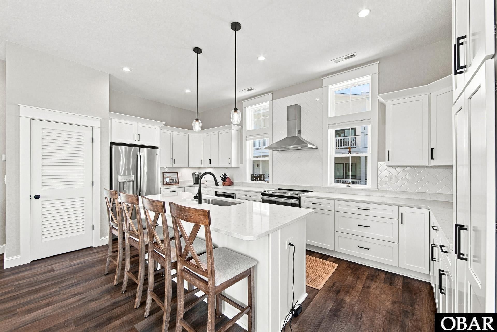 902 S Virginia Dare Trail