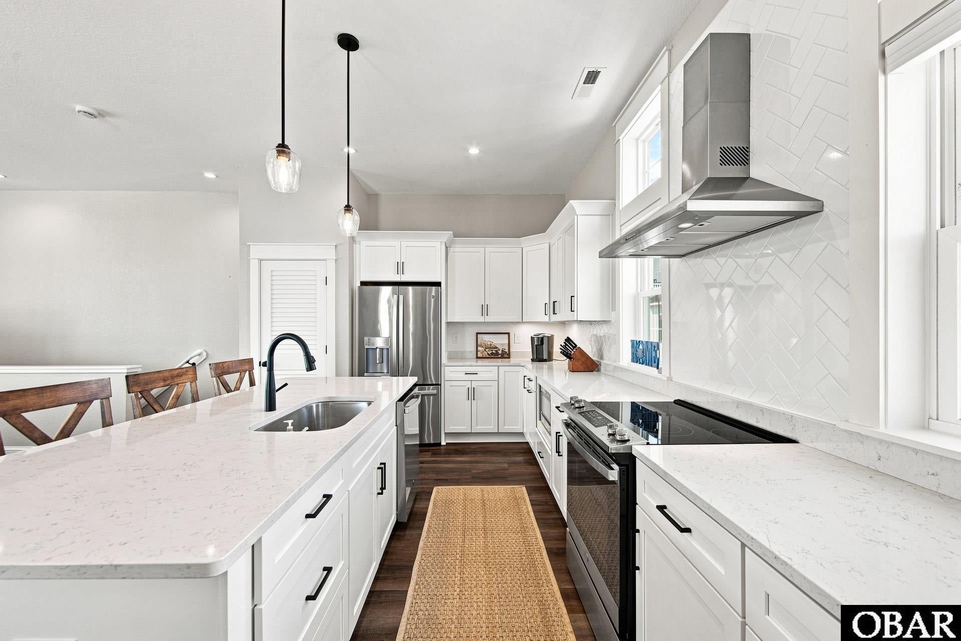902 S Virginia Dare Trail