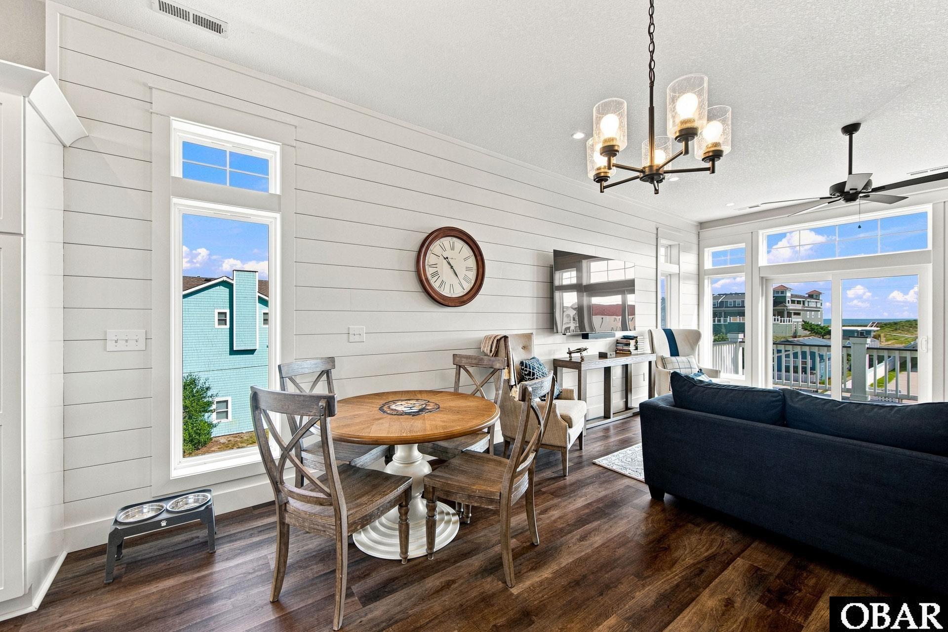 902 S Virginia Dare Trail