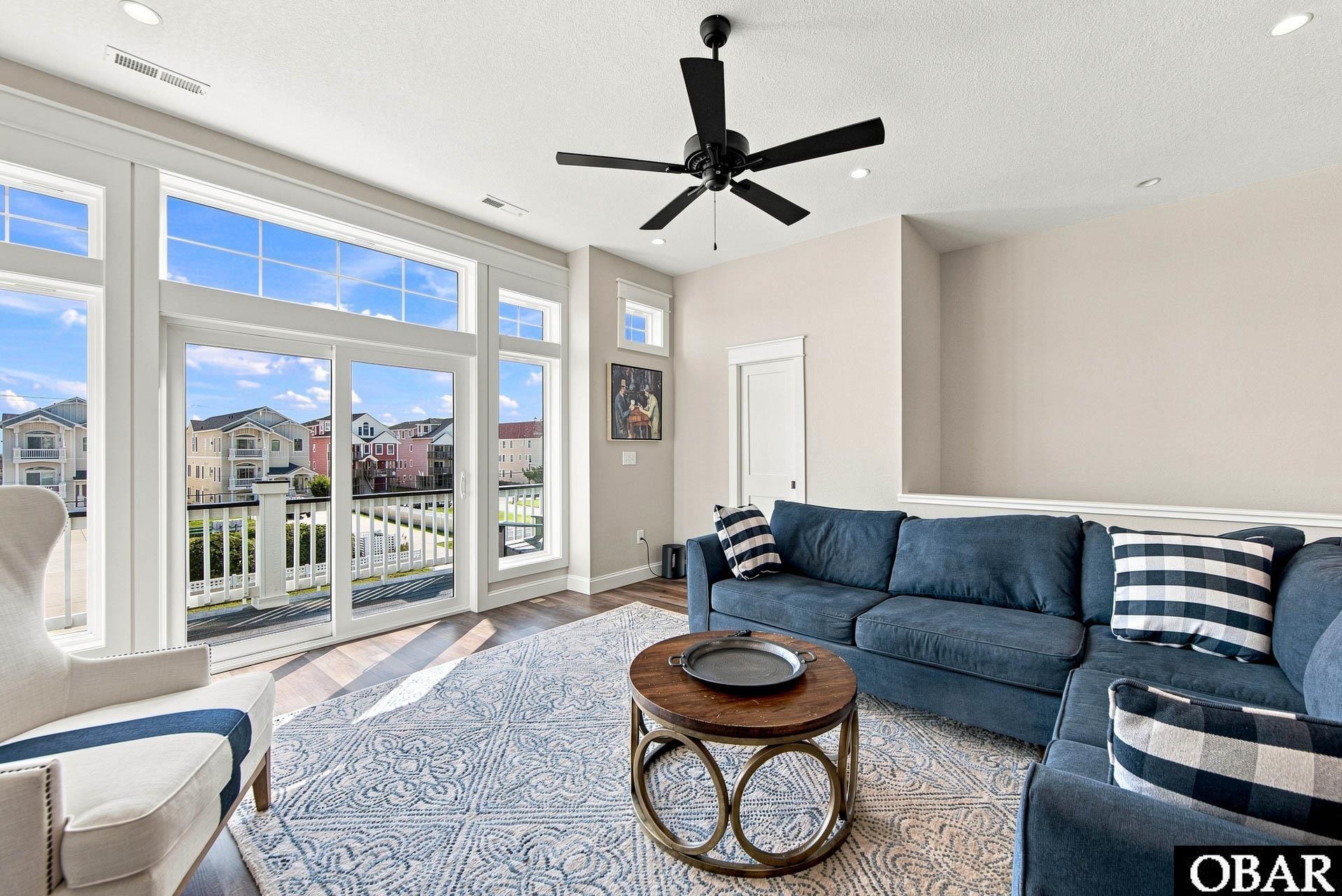 902 S Virginia Dare Trail