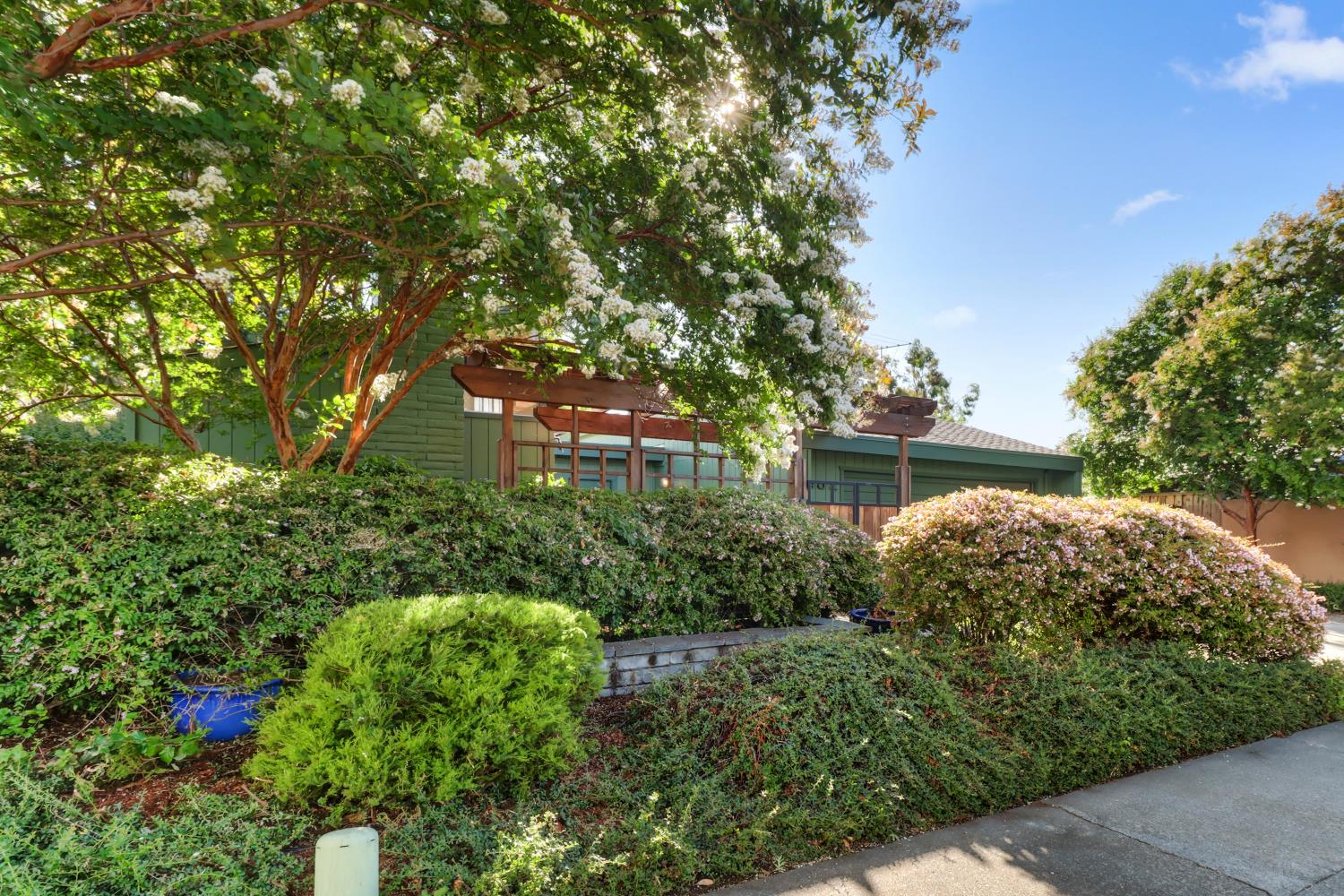 2801 Catalina Drive