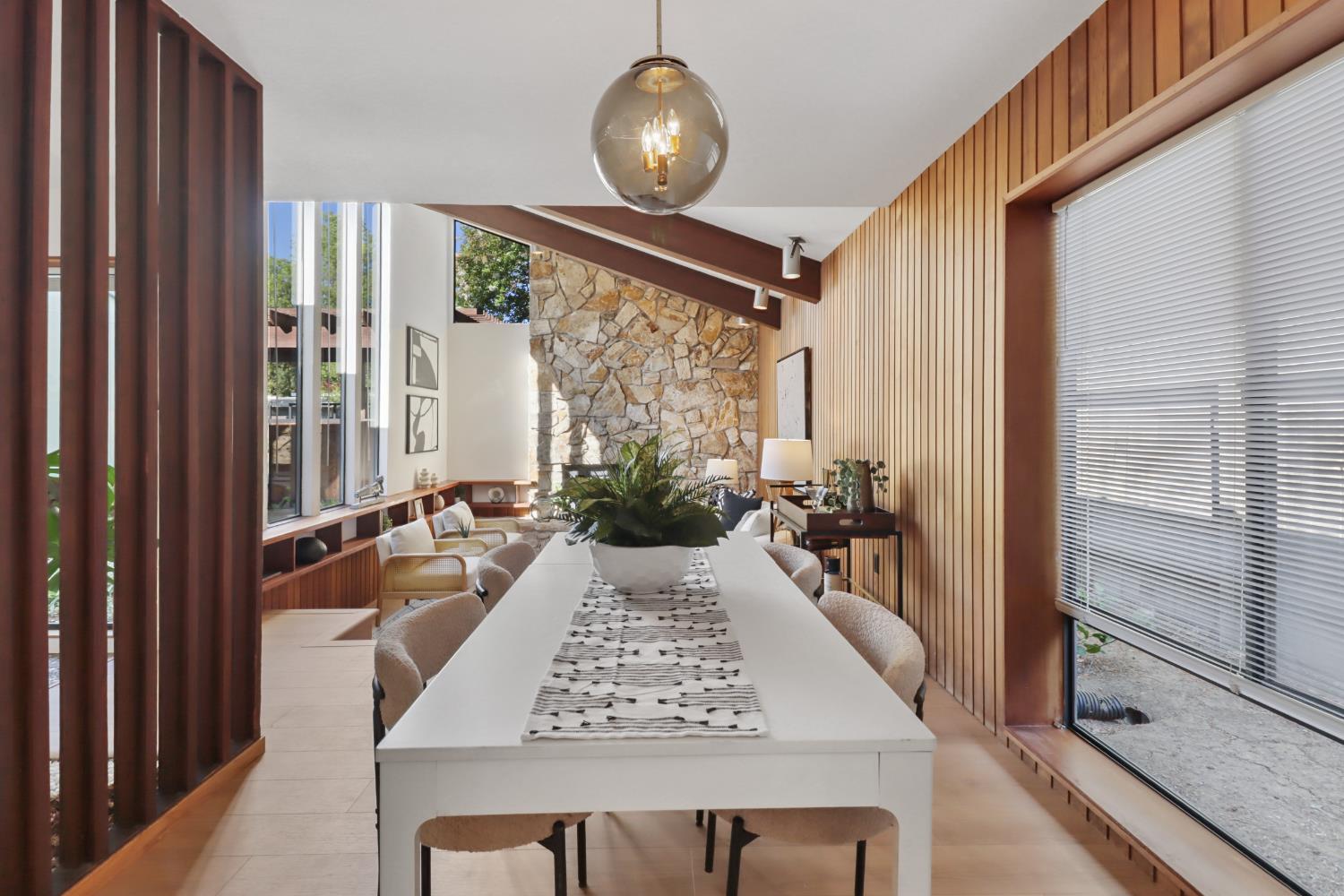 2801 Catalina Drive