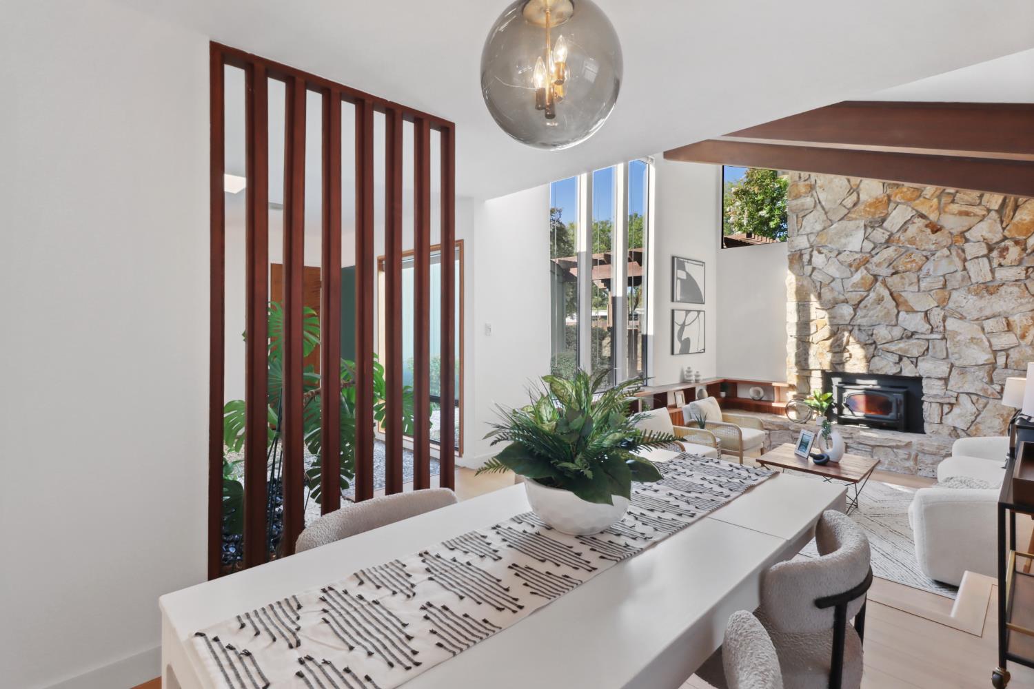 2801 Catalina Drive