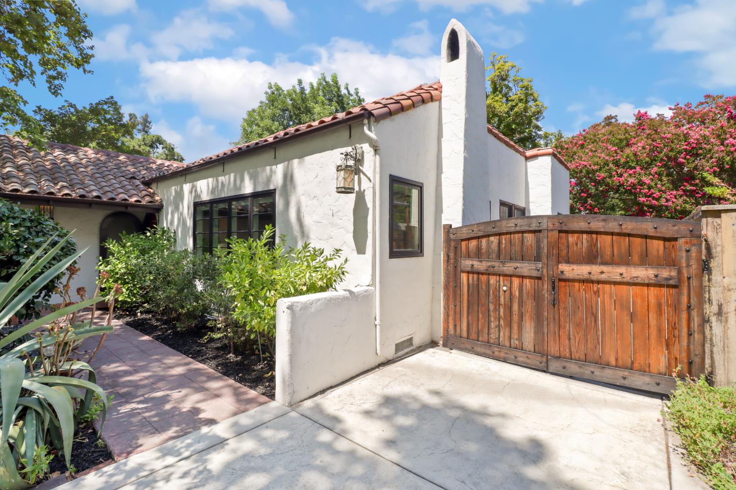 4233 U Street