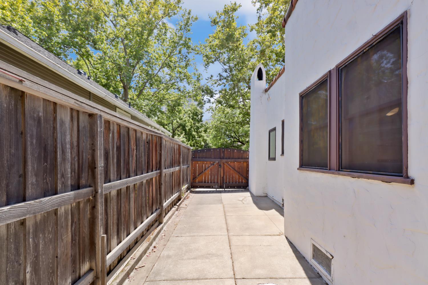 4233 U Street