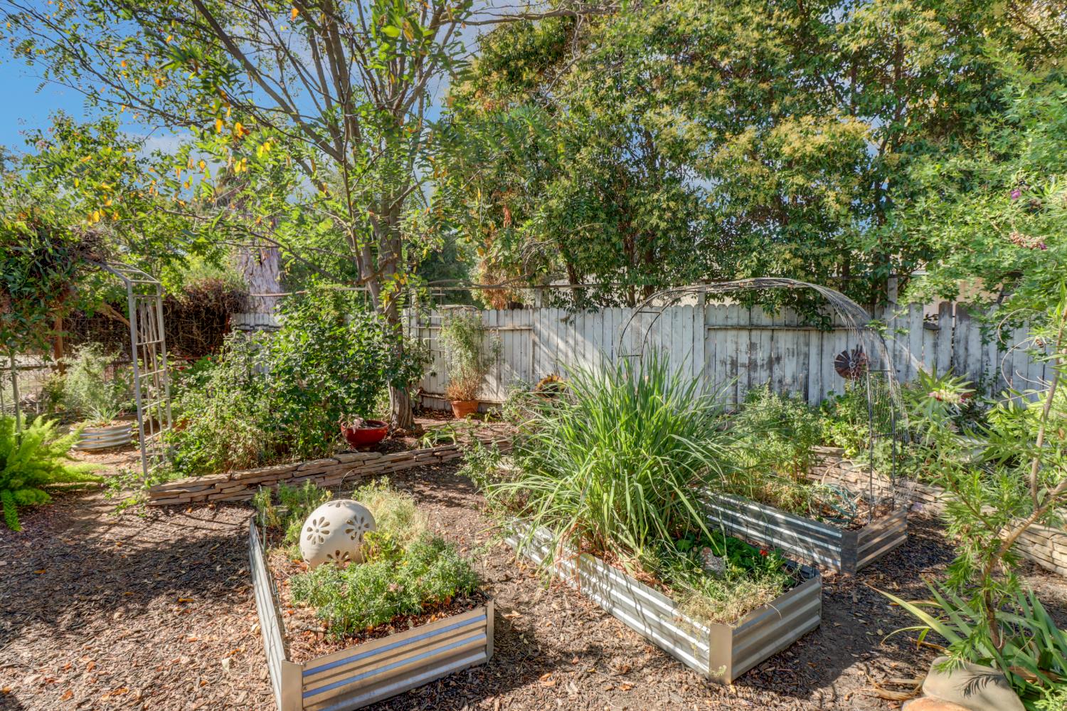 2405 Temple Drive