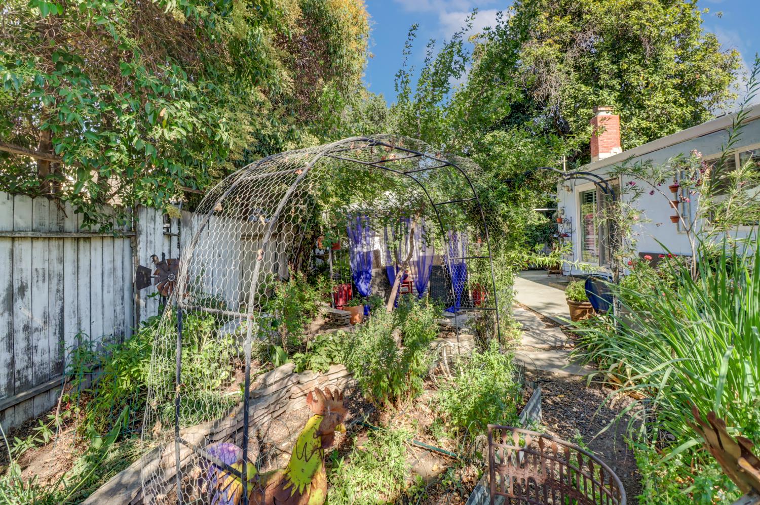 2405 Temple Drive