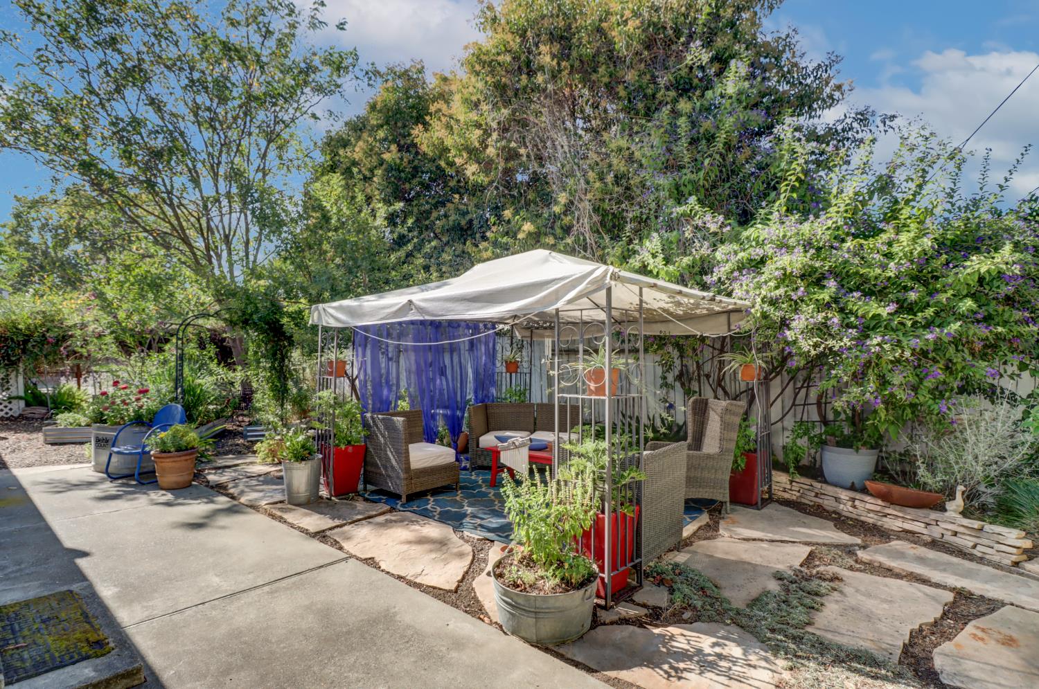 2405 Temple Drive
