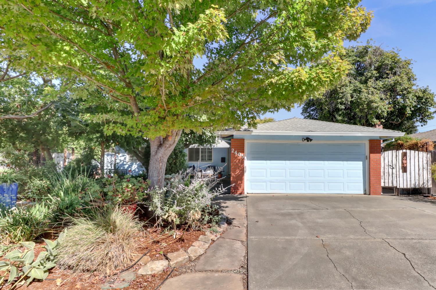 2405 Temple Drive