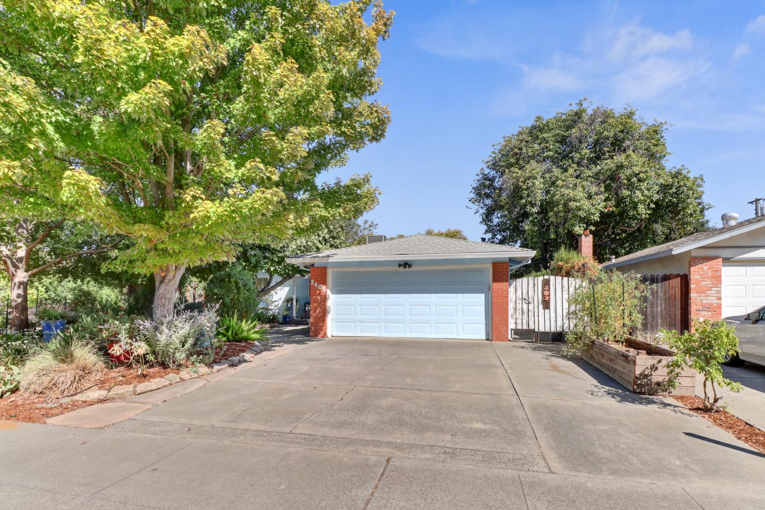 2405 Temple Drive