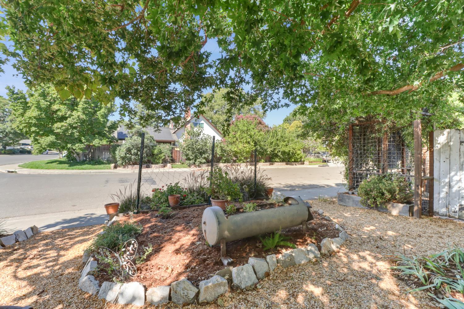 2405 Temple Drive