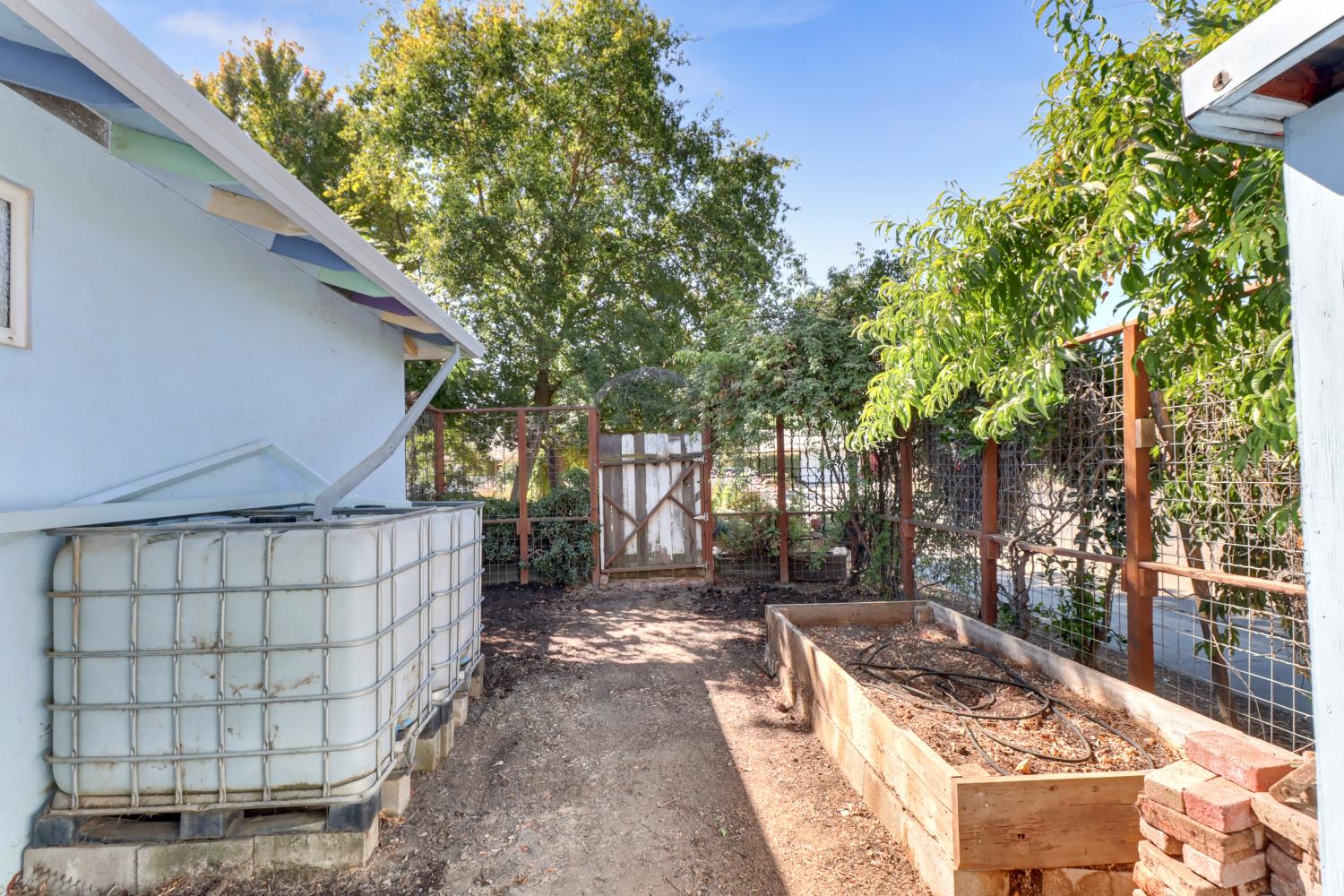 2405 Temple Drive
