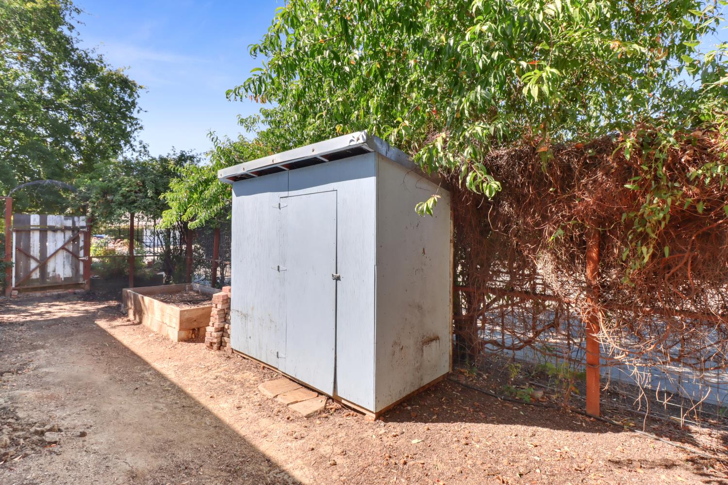 2405 Temple Drive