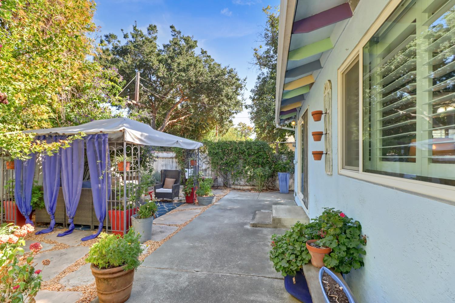 2405 Temple Drive