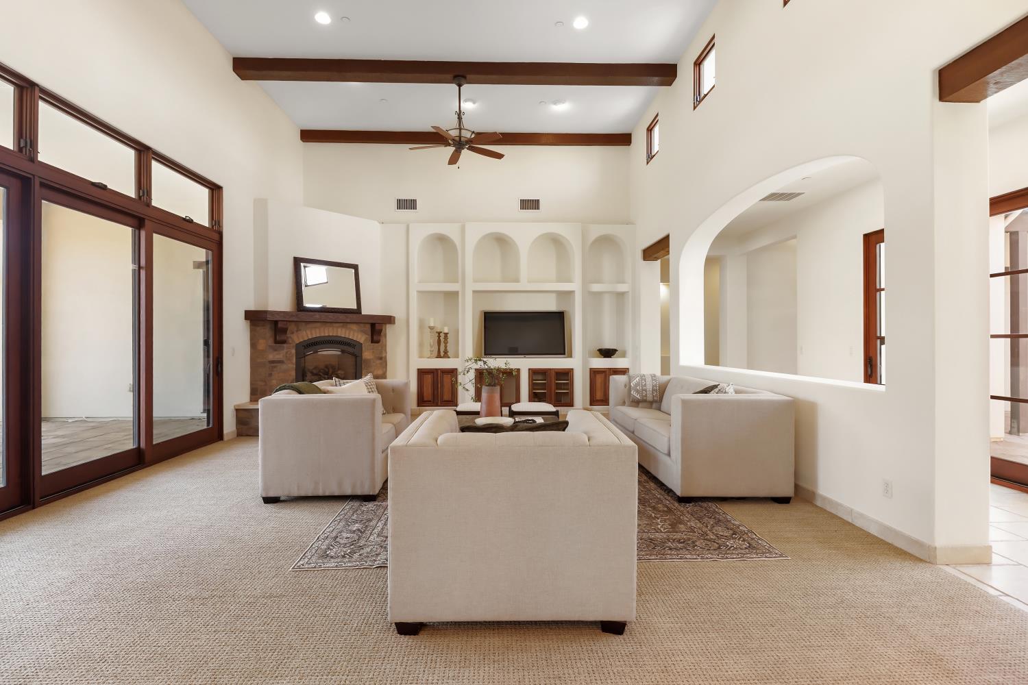 2265 Somerset Circle