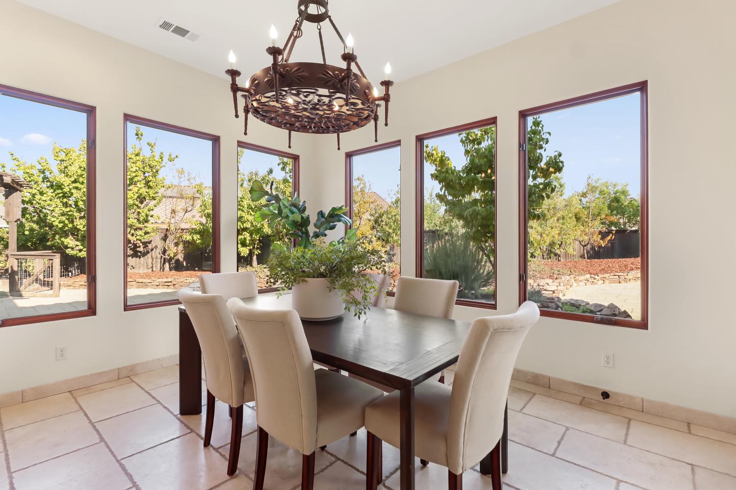 2265 Somerset Circle