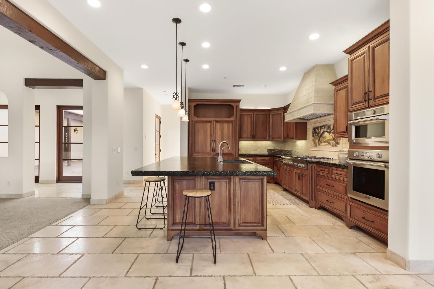 2265 Somerset Circle