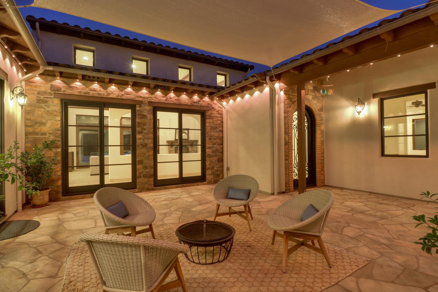 2265 Somerset Circle