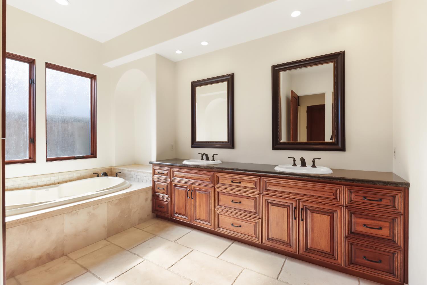 2265 Somerset Circle