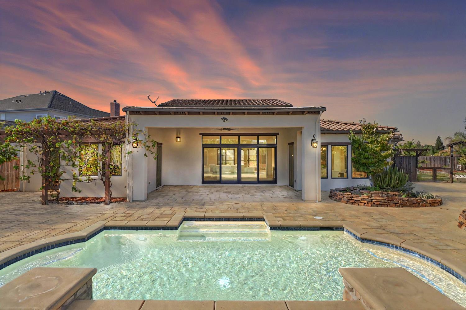 2265 Somerset Circle