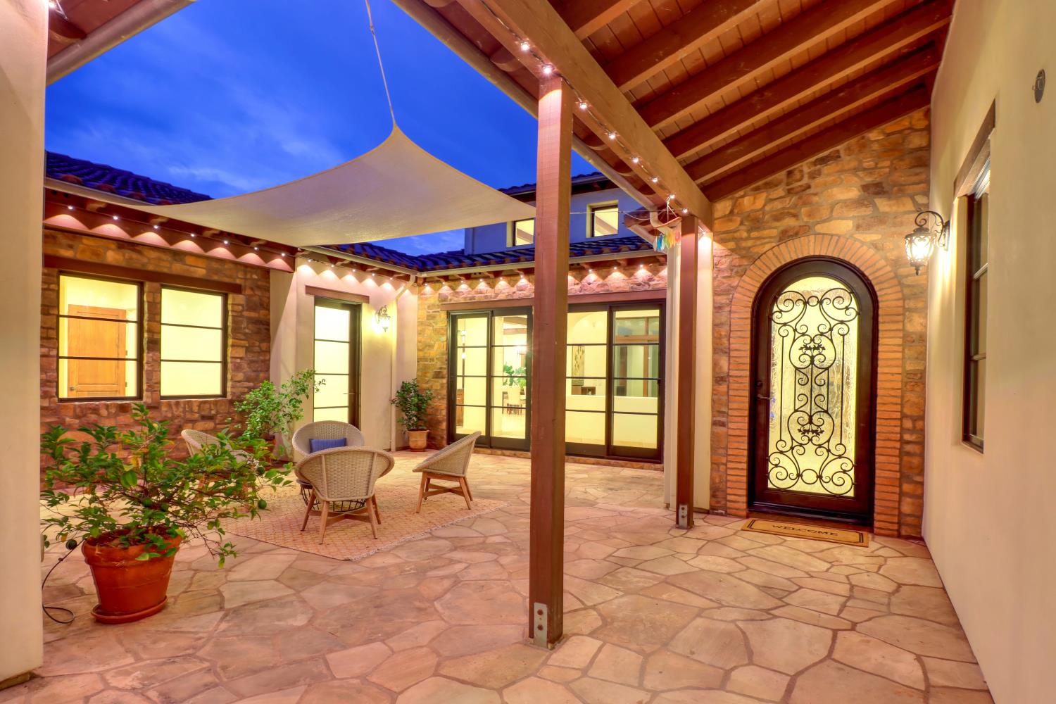 2265 Somerset Circle