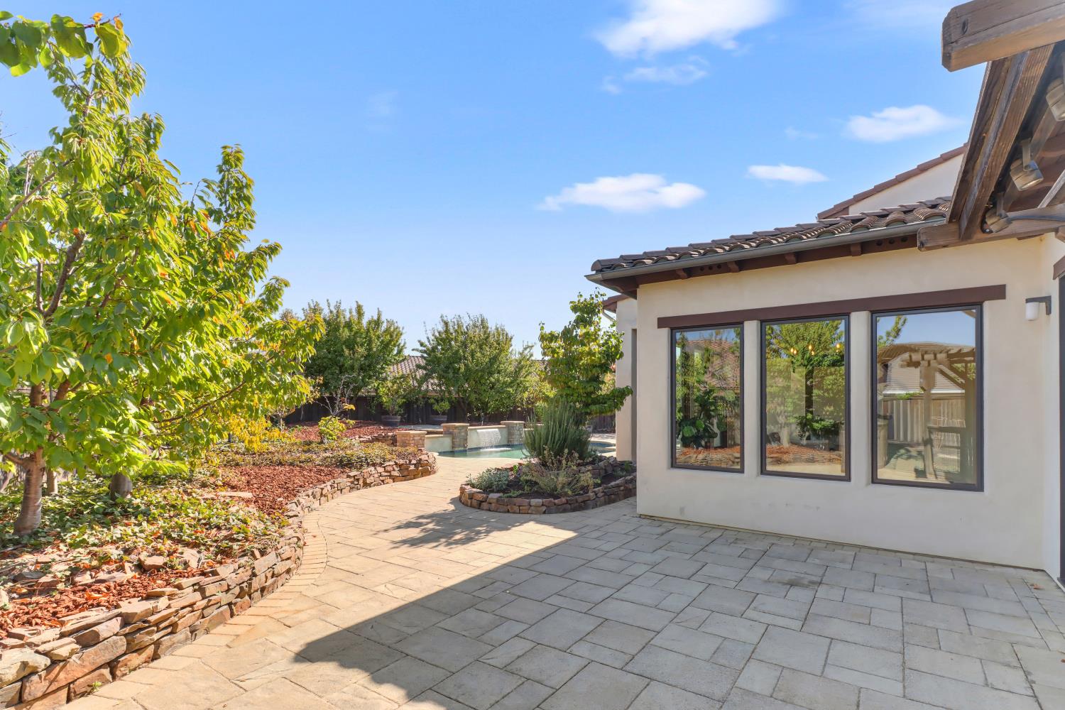 2265 Somerset Circle