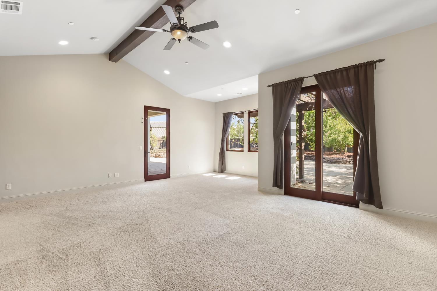 2265 Somerset Circle