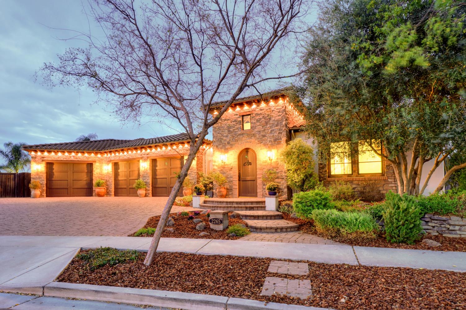 2265 Somerset Circle