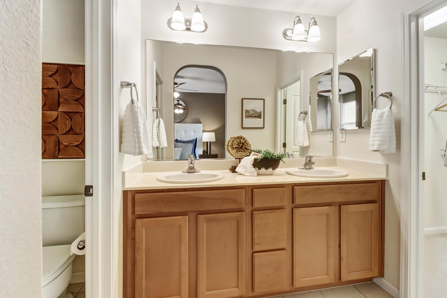 2580 W El Camino Avenue 10105