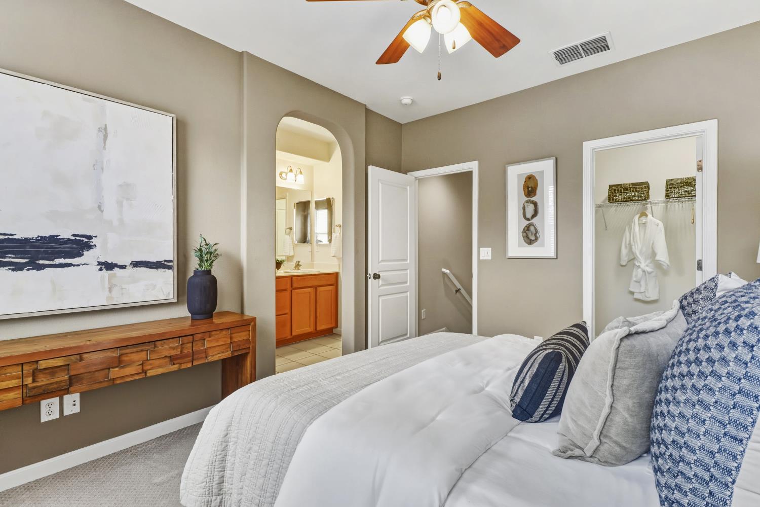 2580 W El Camino Avenue 10105