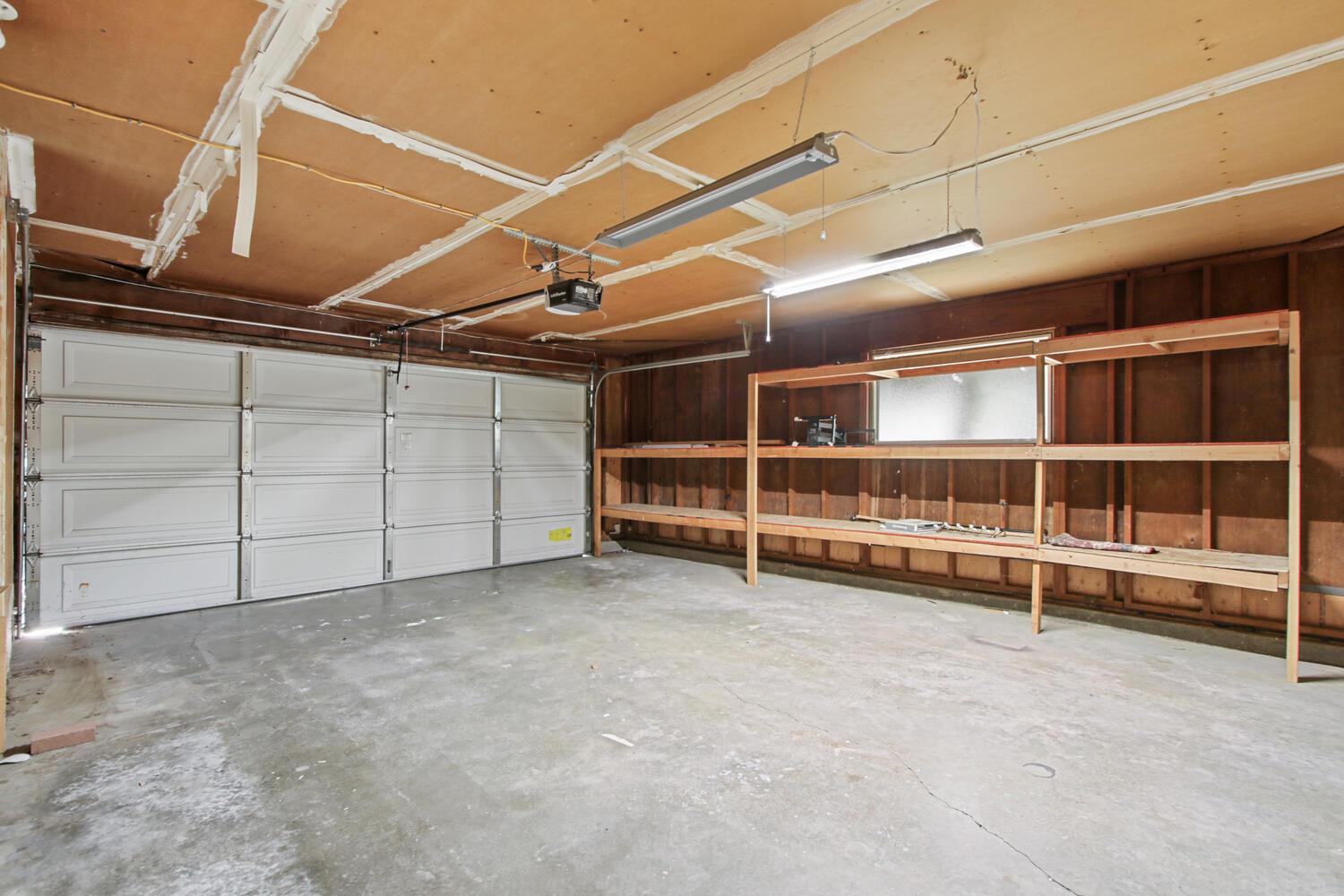 912 Los Robles