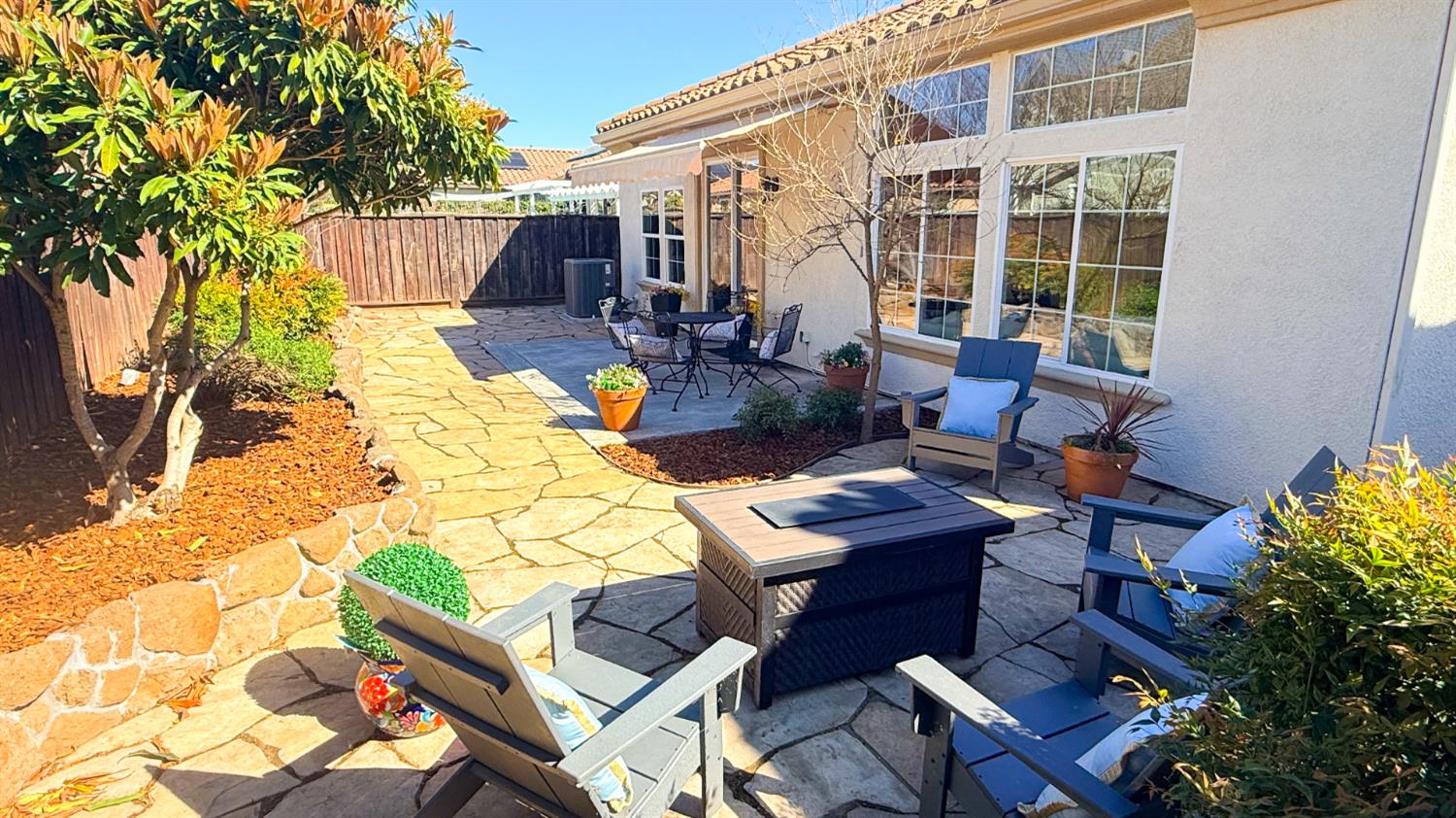 1920 Campos Avenue