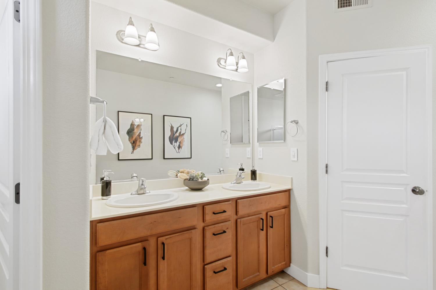 2580 W El Camino Avenue 7102