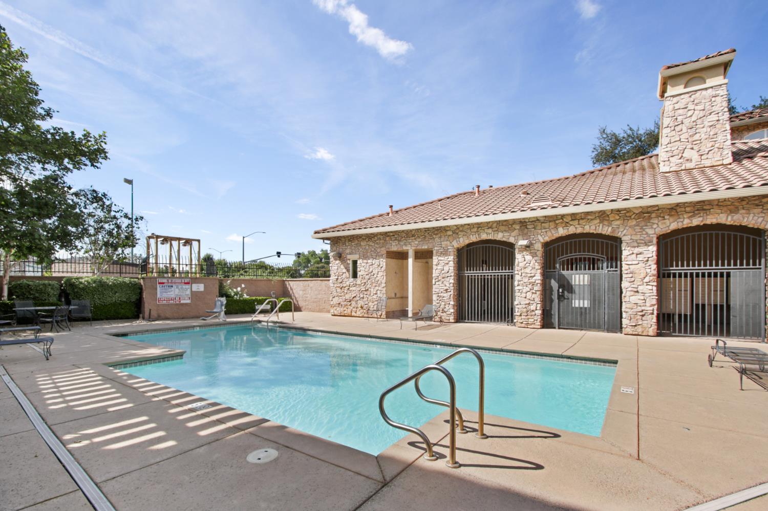 2580 W El Camino Avenue 7102