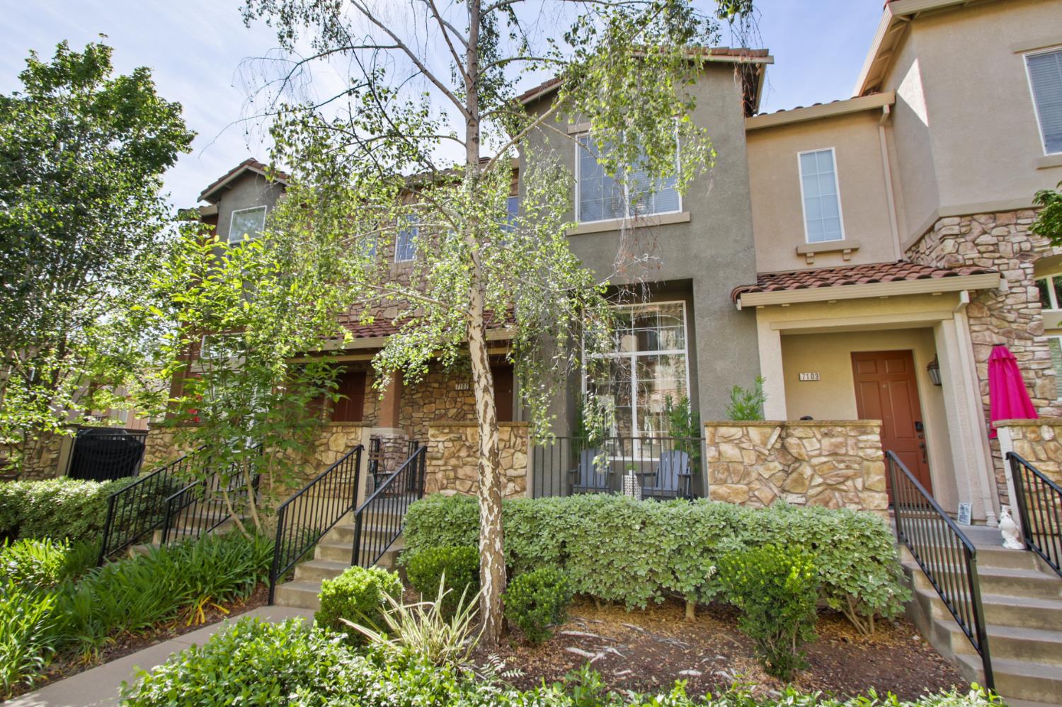 2580 W El Camino Avenue 7102