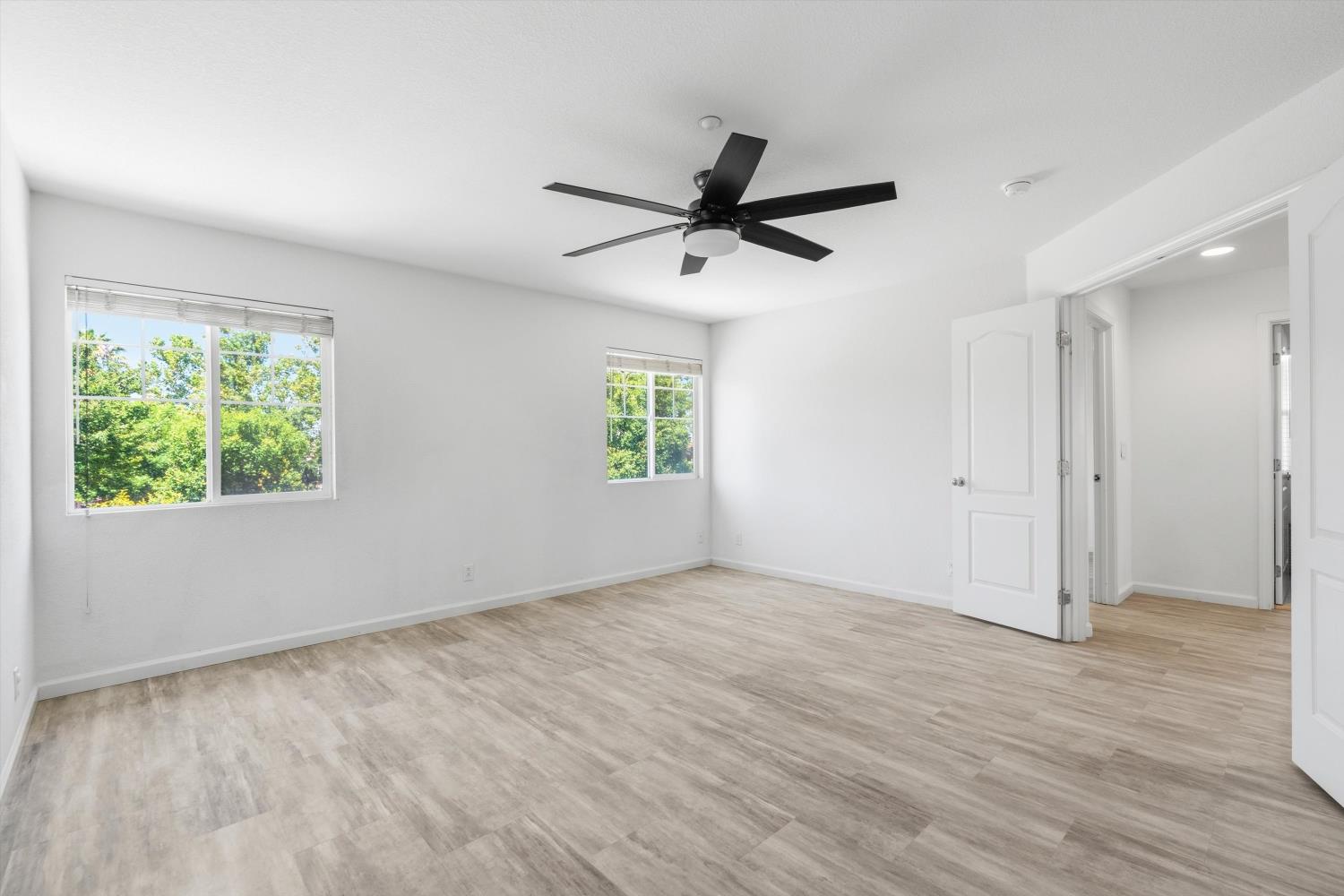 5 Hazeman Court
