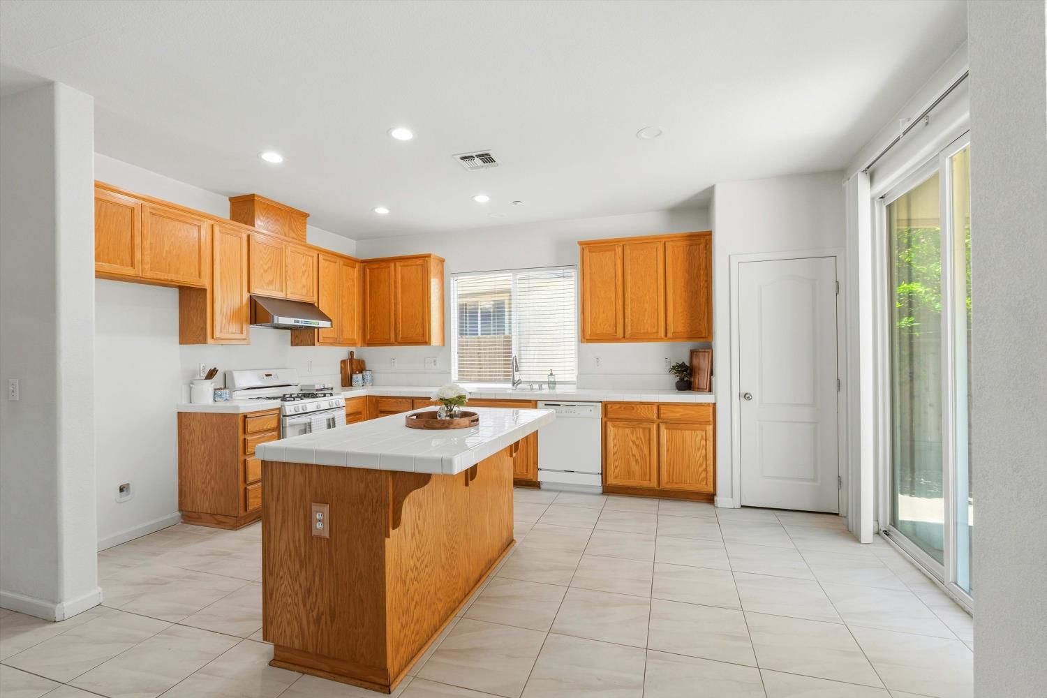 5 Hazeman Court