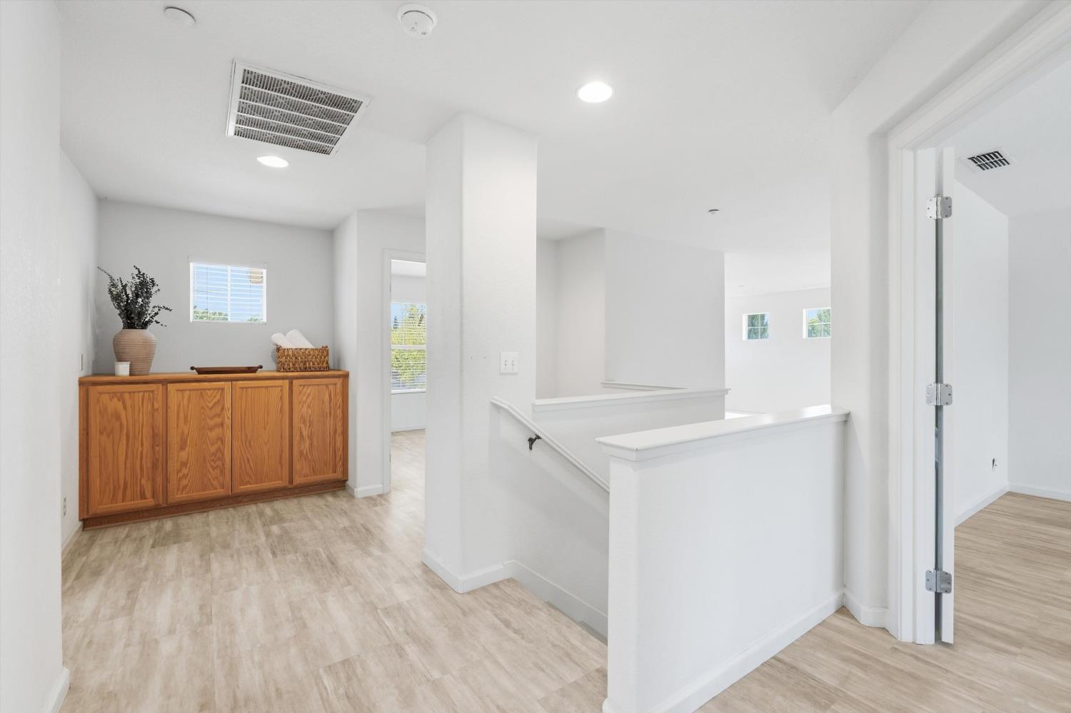 5 Hazeman Court