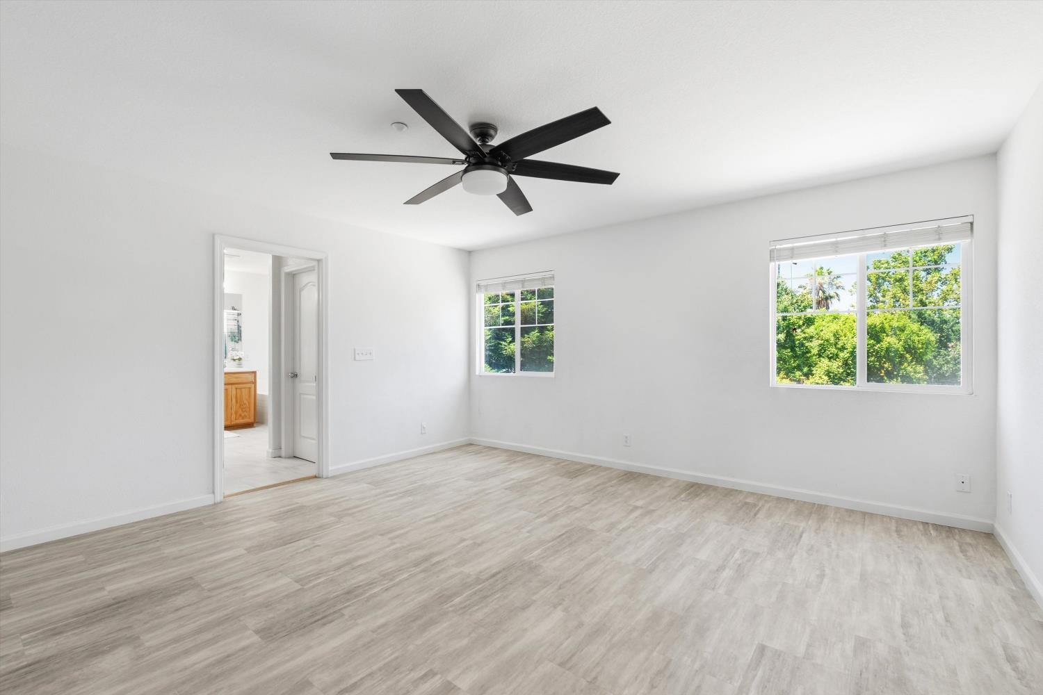 5 Hazeman Court