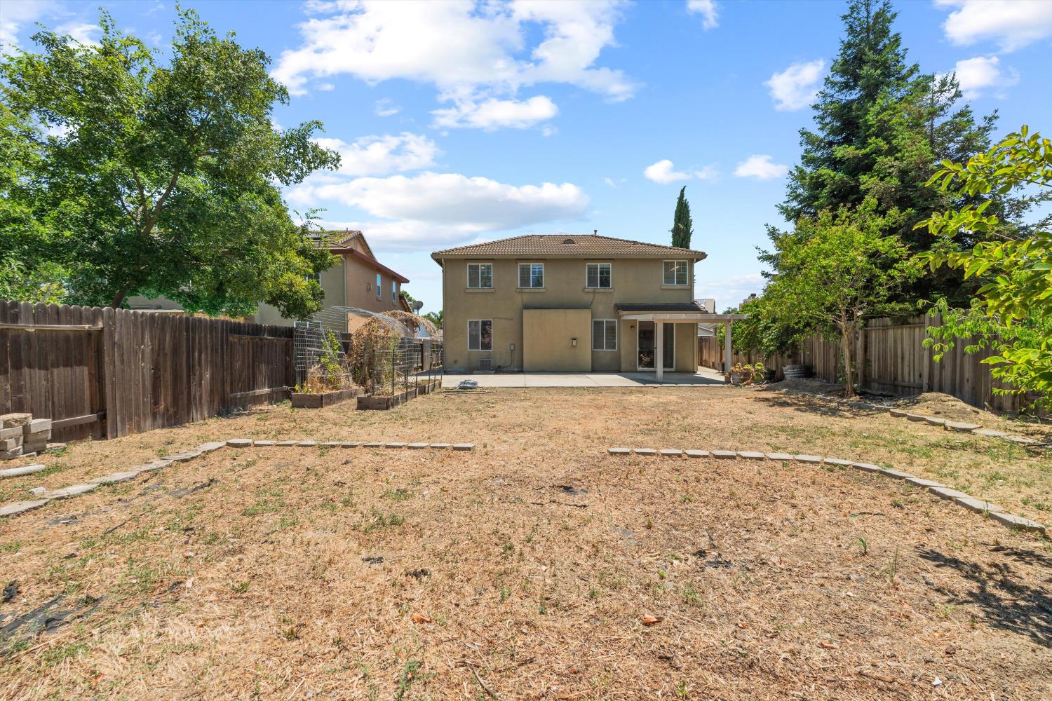 5 Hazeman Court