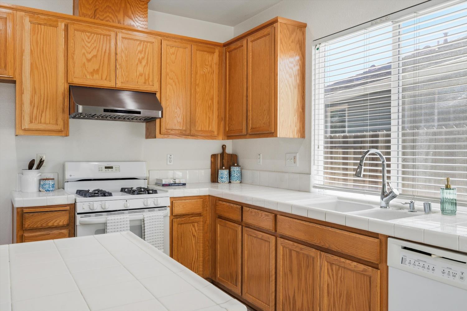 5 Hazeman Court