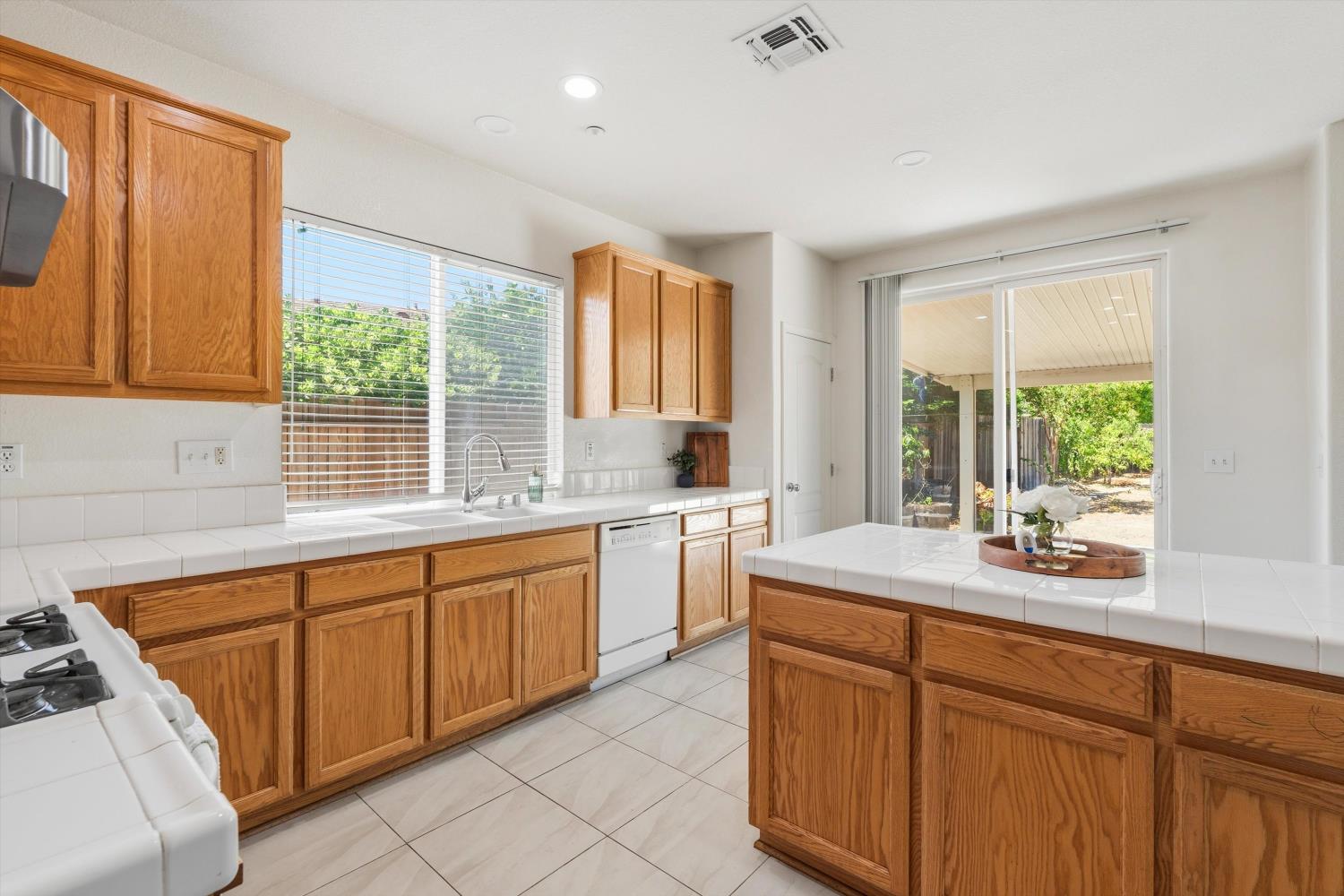 5 Hazeman Court