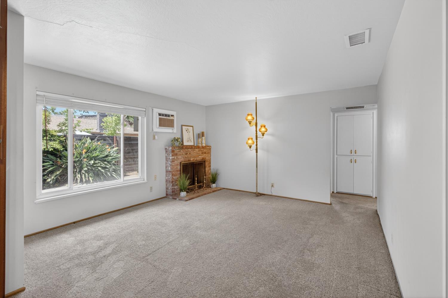 153 Globe Avenue